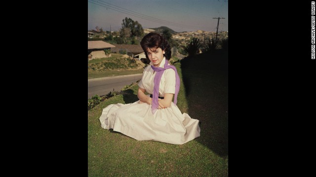 <a href='http://www.cnn.com/2013/04/08/showbiz/annette-funicello-obit/index.html'>Annette Funicello</a>, here in the mid-1950s, became famous as one of the original Mouseketeers on "The Mickey Mouse Club." Funicello, 70, died Monday, April 8, at a California hospital of complications from multiple sclerosis, the Walt Disney Co. said.
